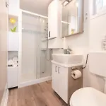 Seahouse Ocean Beauty In Marina With Open Sea View, Terrace And Jacuzzi بيت للعطل