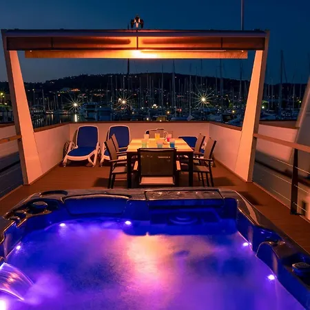 Floating Seahouse Ocean Beauty Holiday home Portoroz