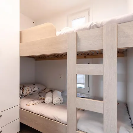 Floating Seahouse Ocean Beauty Nyaraló Portorož