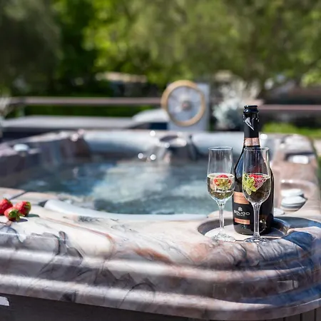 Floating Seahouse Ocean Beauty * Portorož