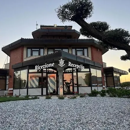 Ocean Beauty Beachfront House Boat In Portoroz With Sea View And Jacuzzi * Portorož