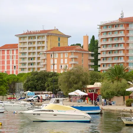 Ocean Beauty Beachfront House Boat In Portoroz With Sea View And Jacuzzi Portorož