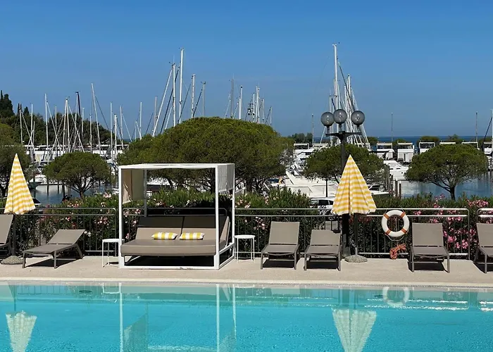 بيت للعطل Seahouse Ocean Beauty In Marina With Open Sea View, Terrace And Jacuzzi